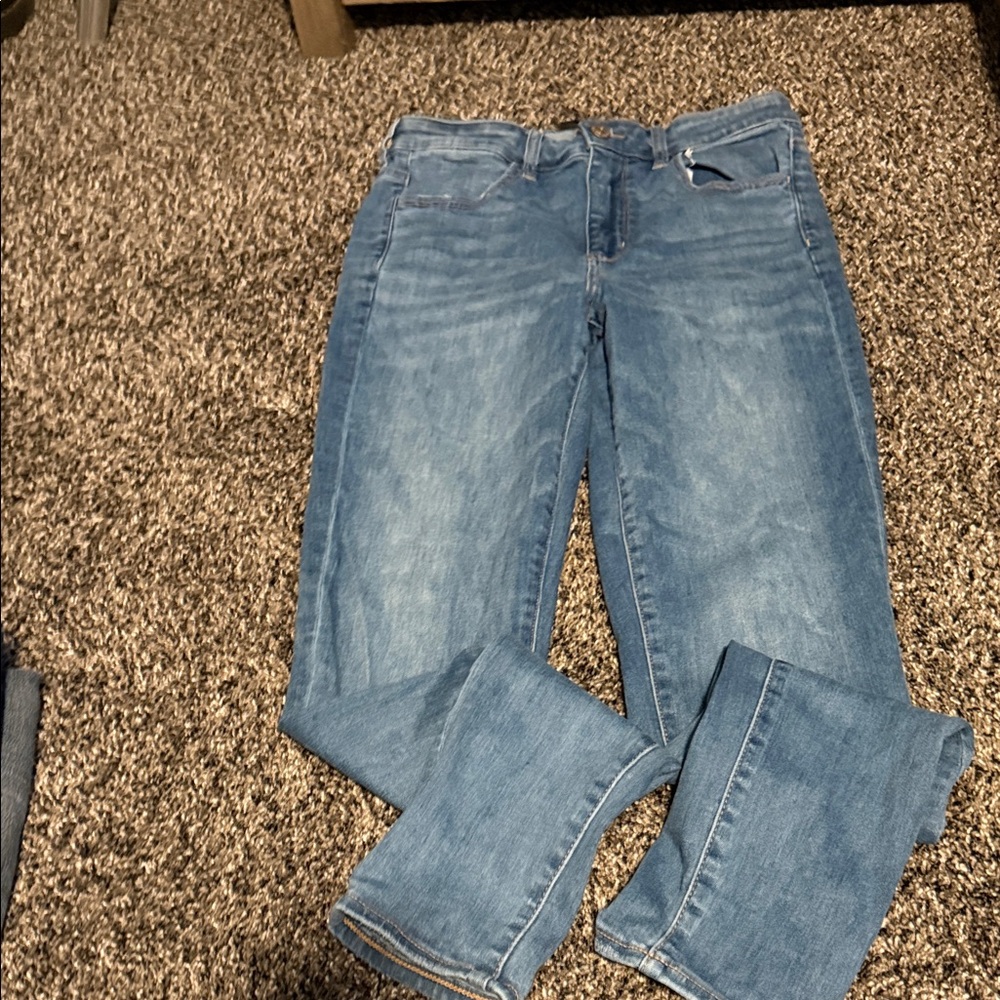 American Eagle Outfitters Light Blue Skinny Jeans